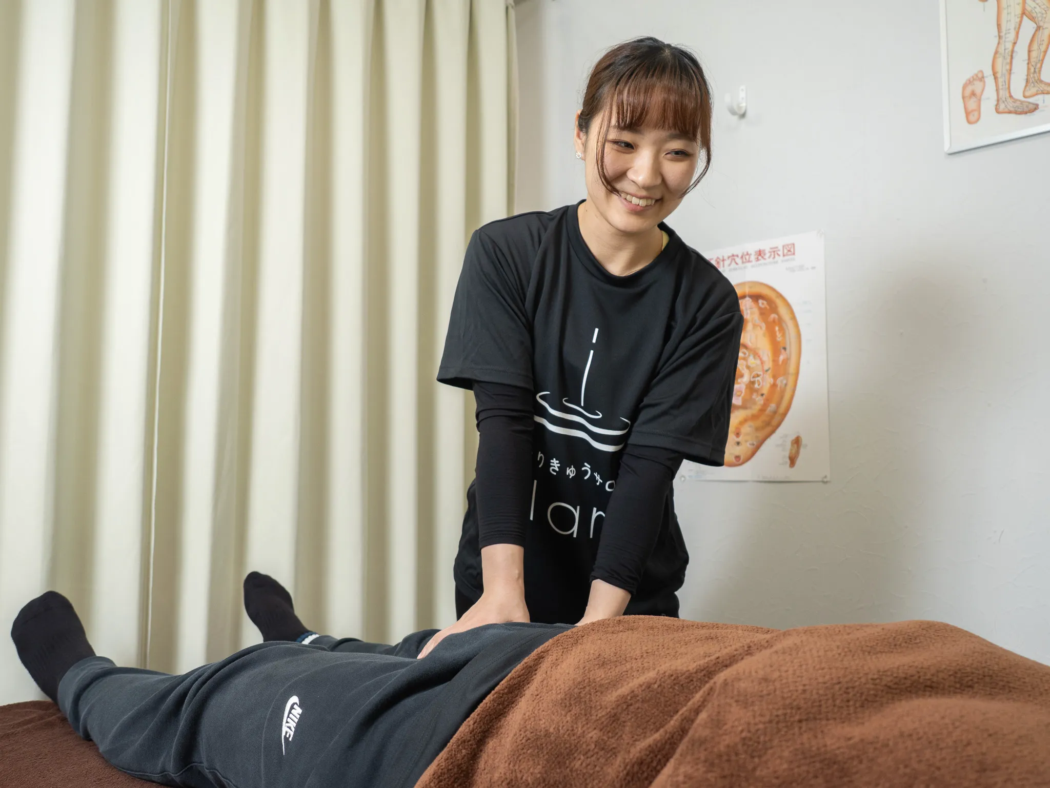 背中腰ケア